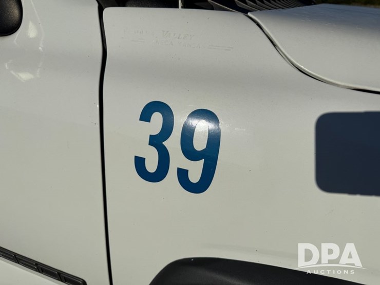 2002-gmc-3500-image-38