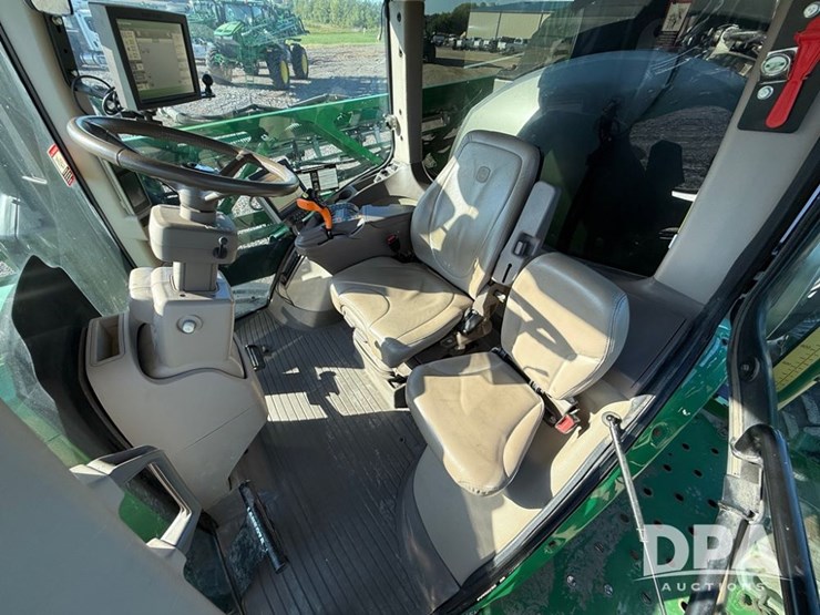 2021-john-deere-r4044-image-126