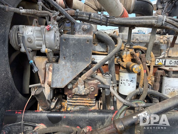 2001-peterbilt-357-image-36