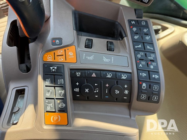 2021-john-deere-r4044-image-131