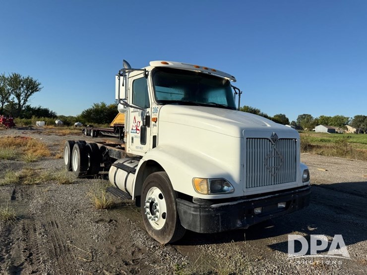 2002-international-9100i-cab/chassis-(np6156,-unit-286)-image-26