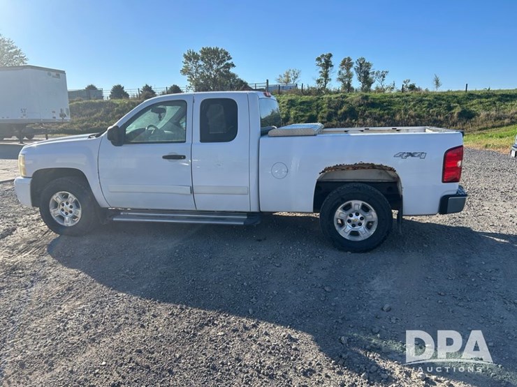 2008-chevrolet-1500-image-3