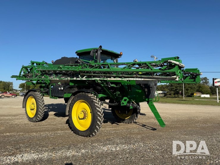 2021-john-deere-r4044-image-38