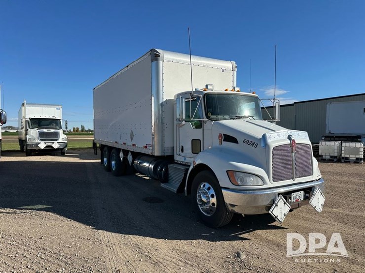 2014-kenworth-t370-image-6