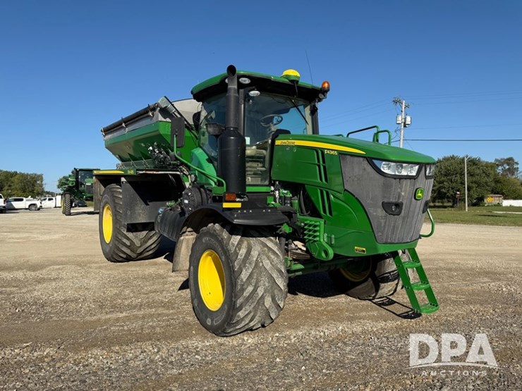 2021-john-deere-f4365-image-39