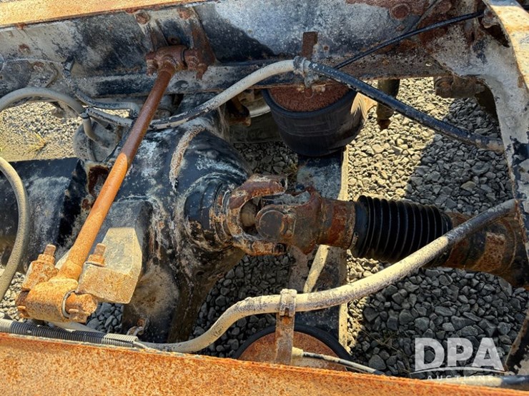 2002-international-9100i-cab/chassis-(np6156,-unit-286)-image-45