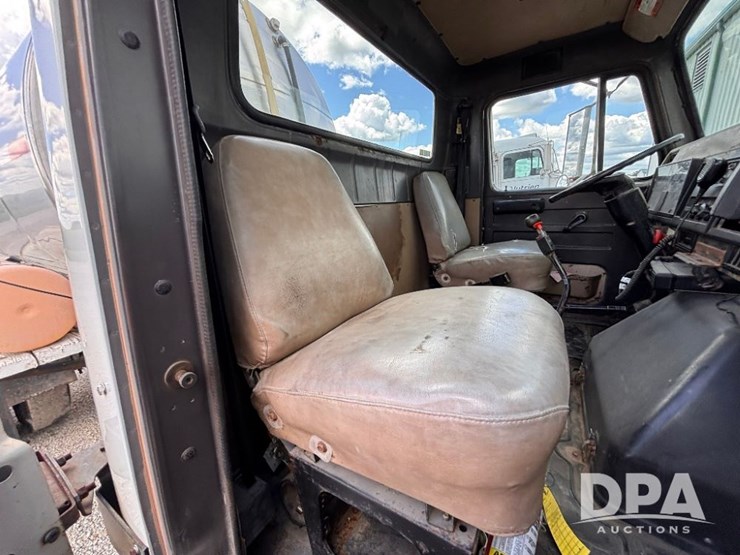 1993-ihc-4900-truck-(gp11369,-unit-44788)-image-40