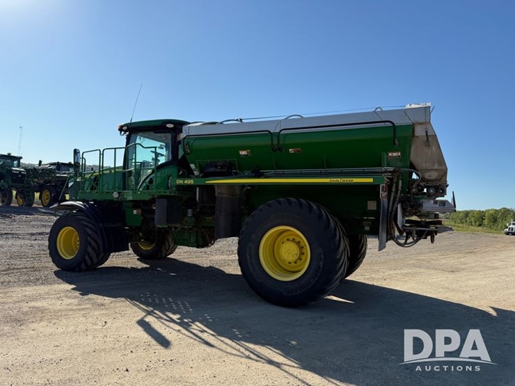 2021-john-deere-f4365-image-21