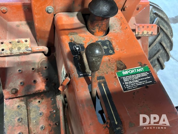 ditch-witch-2200-image-13