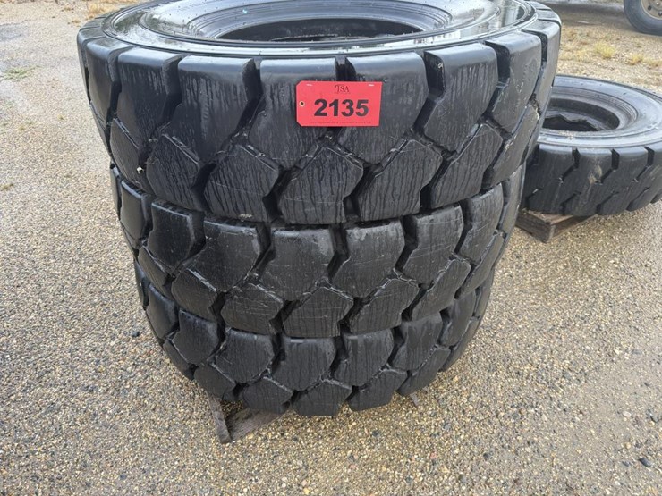#2135-•-(4)-super-grip-grader-tires-image-1