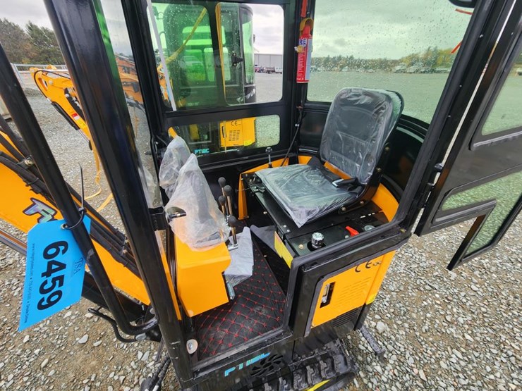 #6459-•-unused-future-ft13c-mini-excavator-image-15