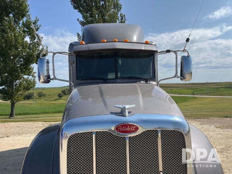 2014-peterbilt-386-image-24