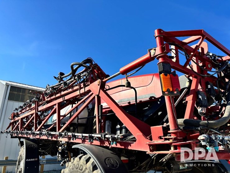 2015-case-ih-patriot-4440-image-82