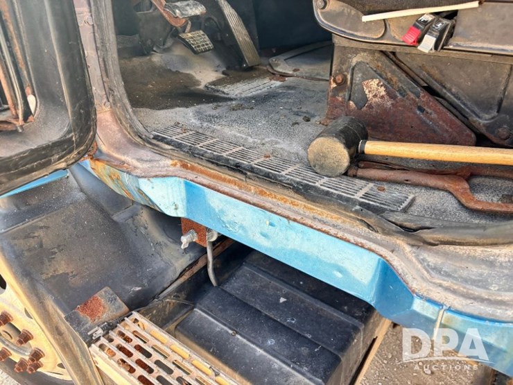 2000-mack-ch613-image-55