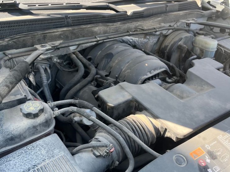 2014-chevrolet-silverado-image-57