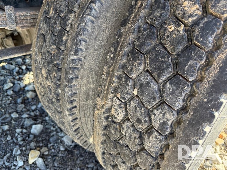 1999-international-4700-image-40