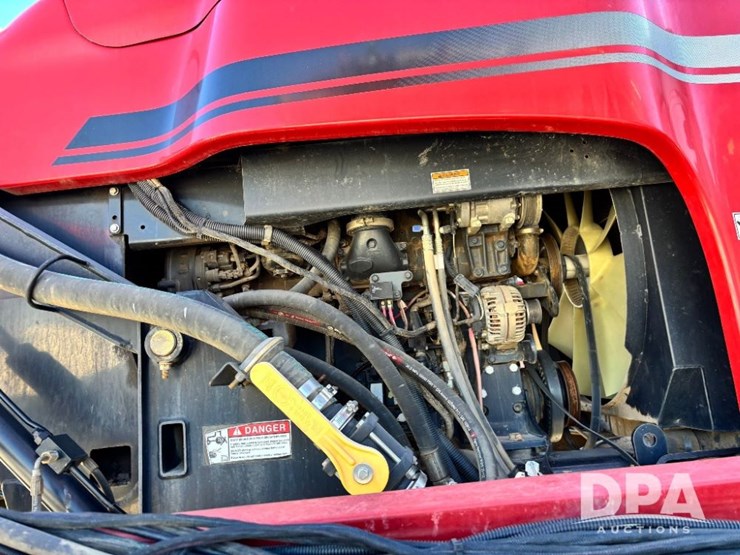 2015-case-ih-patriot-4440-image-53