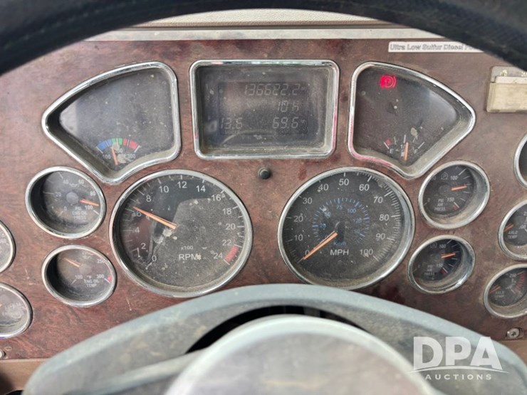 mack-granite-gu713-image-142