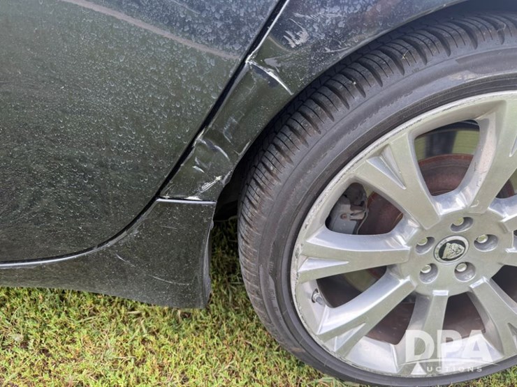 2012-jaguar-xj-sedan-(lld1443)-image-10