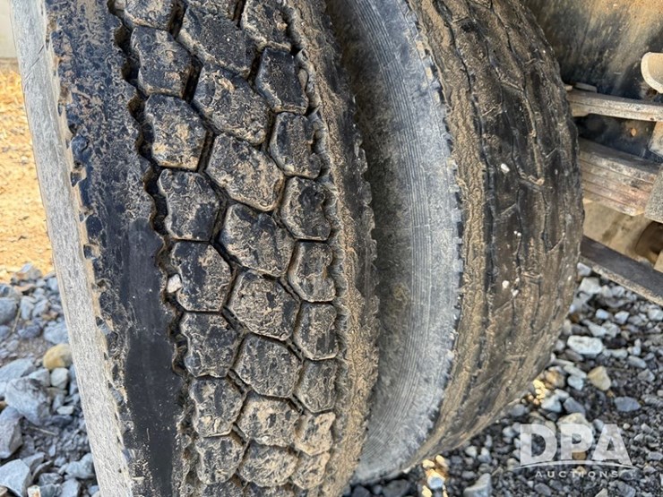 1999-international-4700-image-35