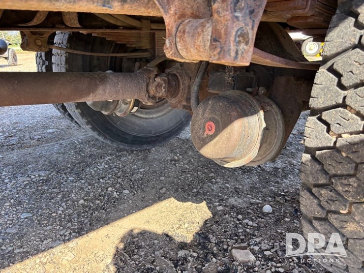 1990-international-4700-image-47