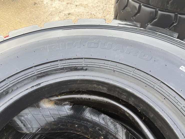 #2135-•-(4)-super-grip-grader-tires-image-6