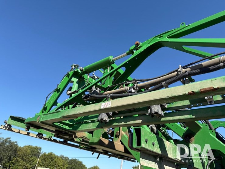 2021-john-deere-r4044-image-105