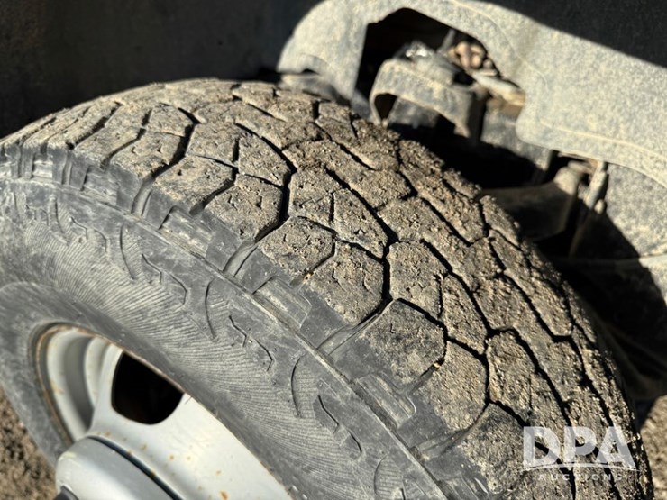 2002-gmc-3500-image-37