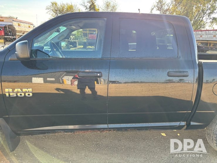 2016-dodge-ram-1500-image-25