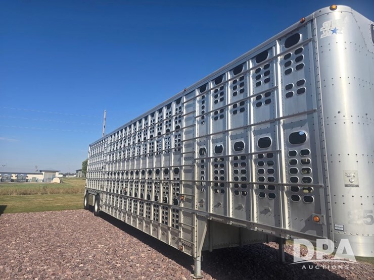 2006-wilson-livestock-trailer-image-7