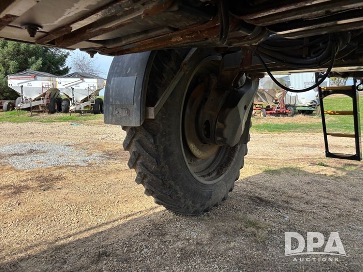 2014-ag-chem-rg1100-image-40