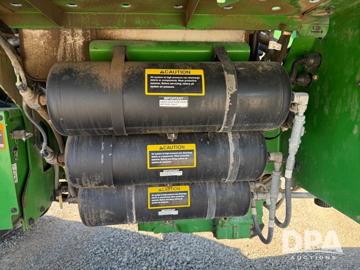 2021-john-deere-f4365-image-92