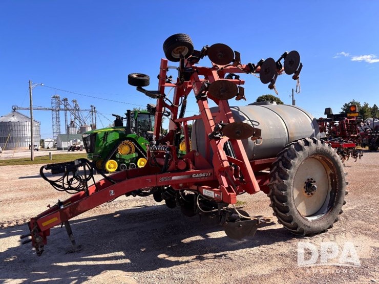 2002-case-ih-2800-image-13