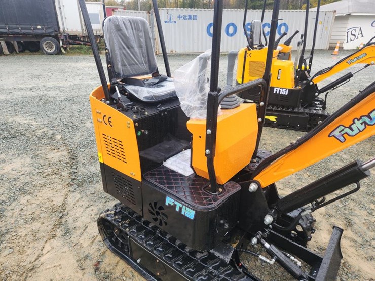 #6457-•-unused-future-ft13-mini-excavator-image-13