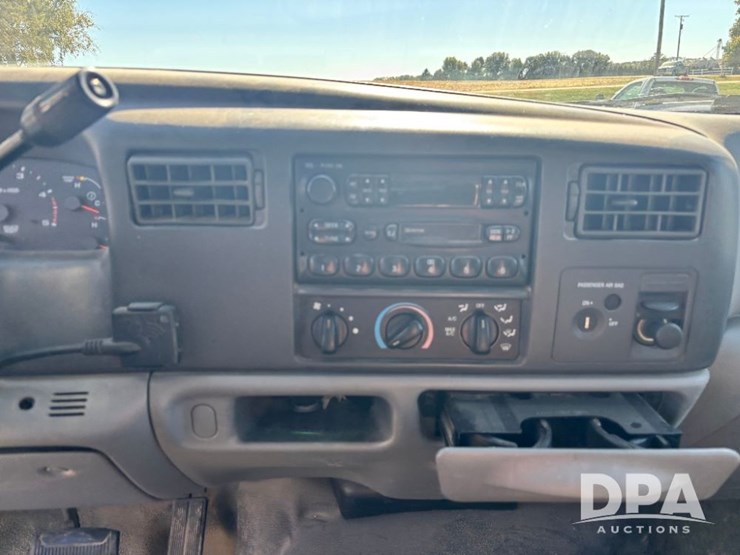 2003-ford-f450-xl-image-58