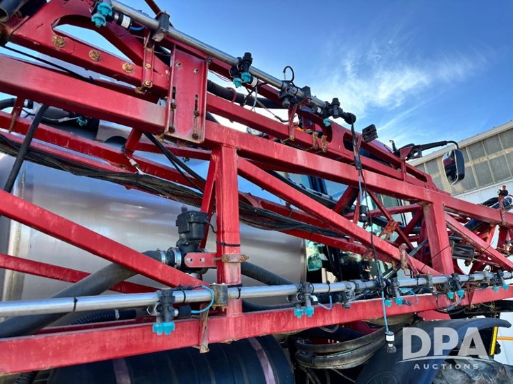 2015-case-ih-patriot-4440-image-90