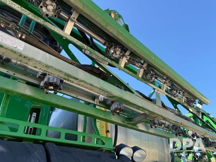 2021-john-deere-r4044-image-77