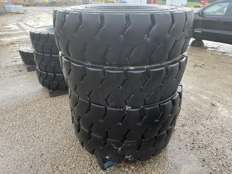 #2145-•-(4)-super-grip-grader-tires-image-3