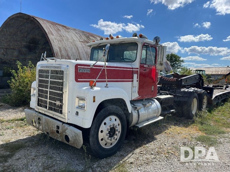 1984-international-transtar-4300-image-1