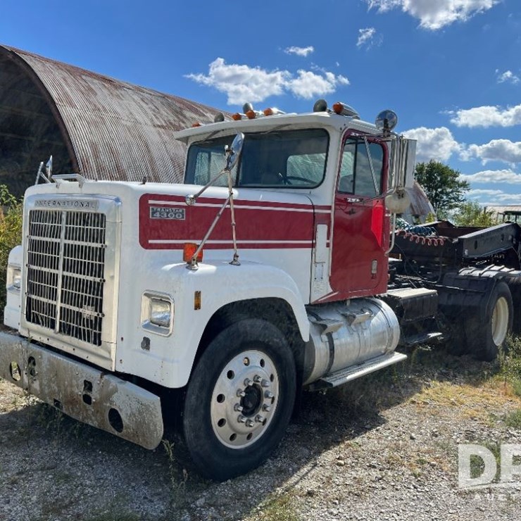 1984 INTERNATIONAL TRANSTAR 4300