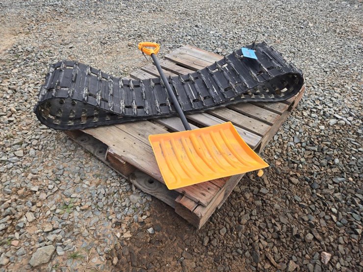 #6907-•-(1)-snowmobile-track,-(1)-snow-shovel-image-4