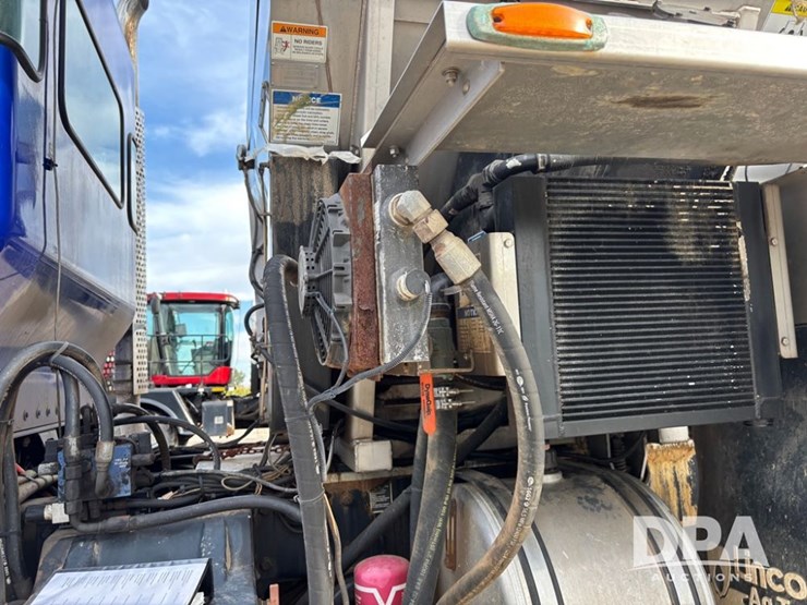 2014-kenworth-t470-image-36