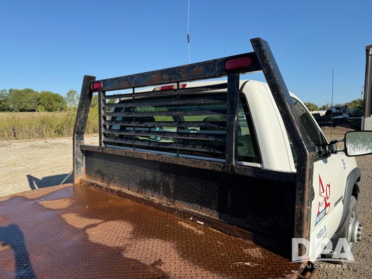 2002-gmc-3500-image-51