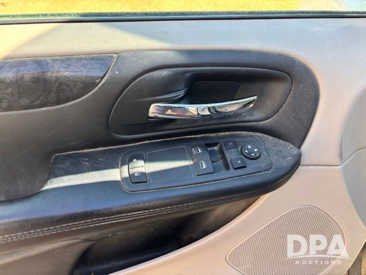 2014-dodge-ram-van-image-61