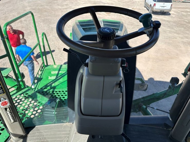 2015-john-deere-r4045-image-41