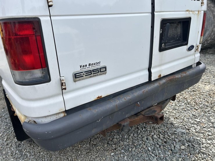 2006-ford-e350-image-11