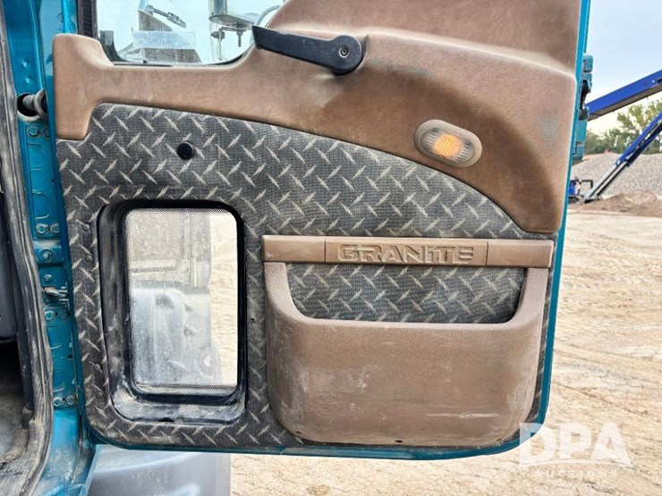 mack-granite-gu713-image-121