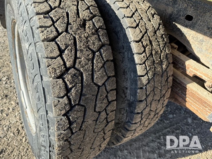 2002-gmc-3500-image-46