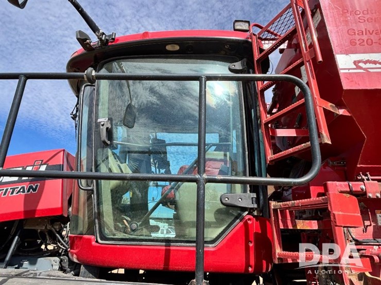 2013-case-ih-titan-4530-image-31