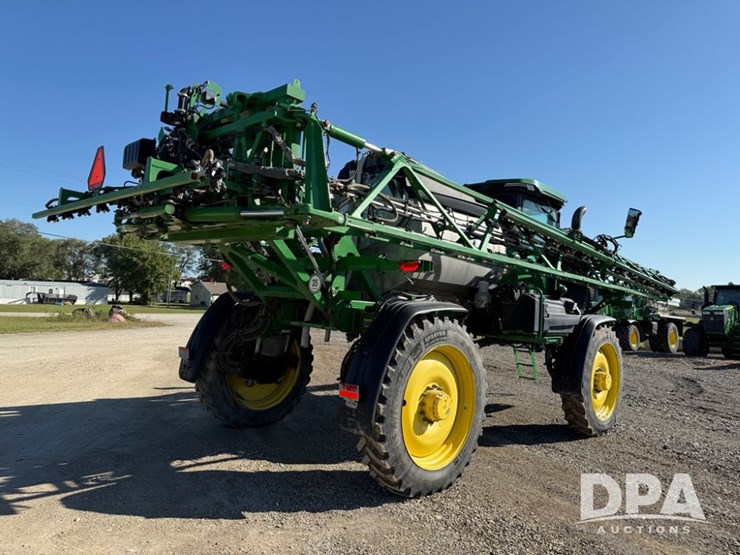 2022-john-deere-412r-image-13